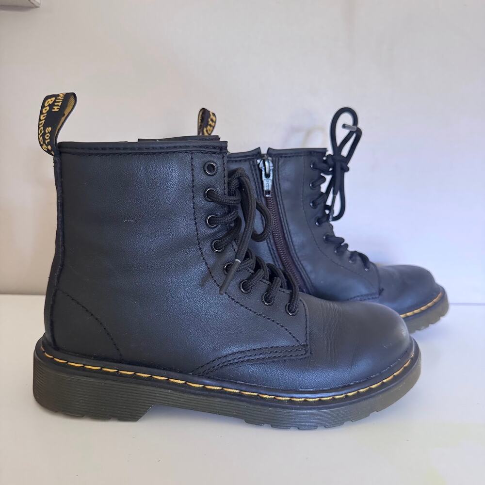 Dr. Martens Softy T Leather Lace Up Boots in Black Size 2 Juniors 1460